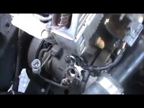 Video: Cómo cambiar el motor de un automóvil (con imágenes)