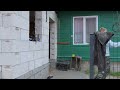 Sadzenie drzewek w Plutyczach Gdzie Jarek posadzi prezent z gór Gienek i Andrzej Rolnicy z Podlasia