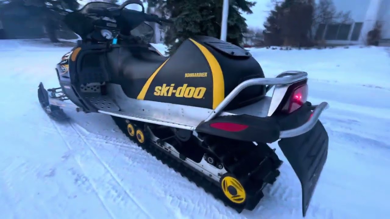 2002 skidoo MXZ Renegade 700 ready for snow