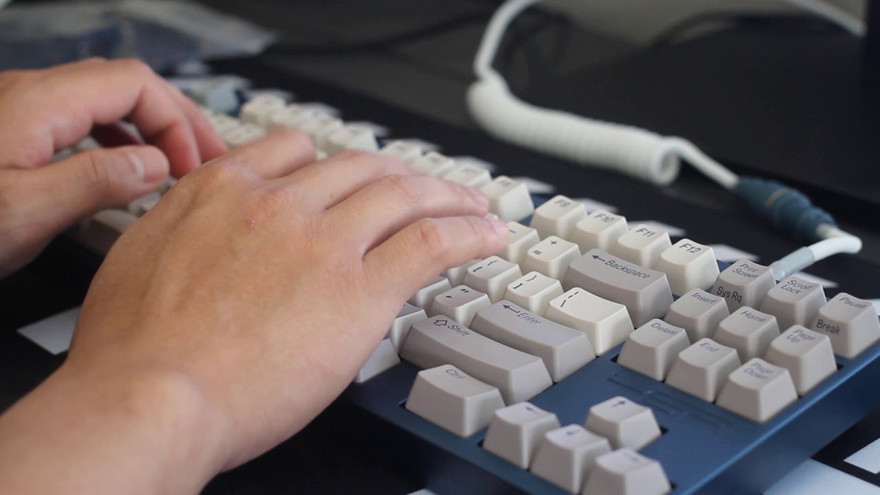 TGR Jane V2 - Undampened Cream Alps Typing Test