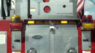ARROW STICK LIGHT ON REAR OF FIRE TRUCK