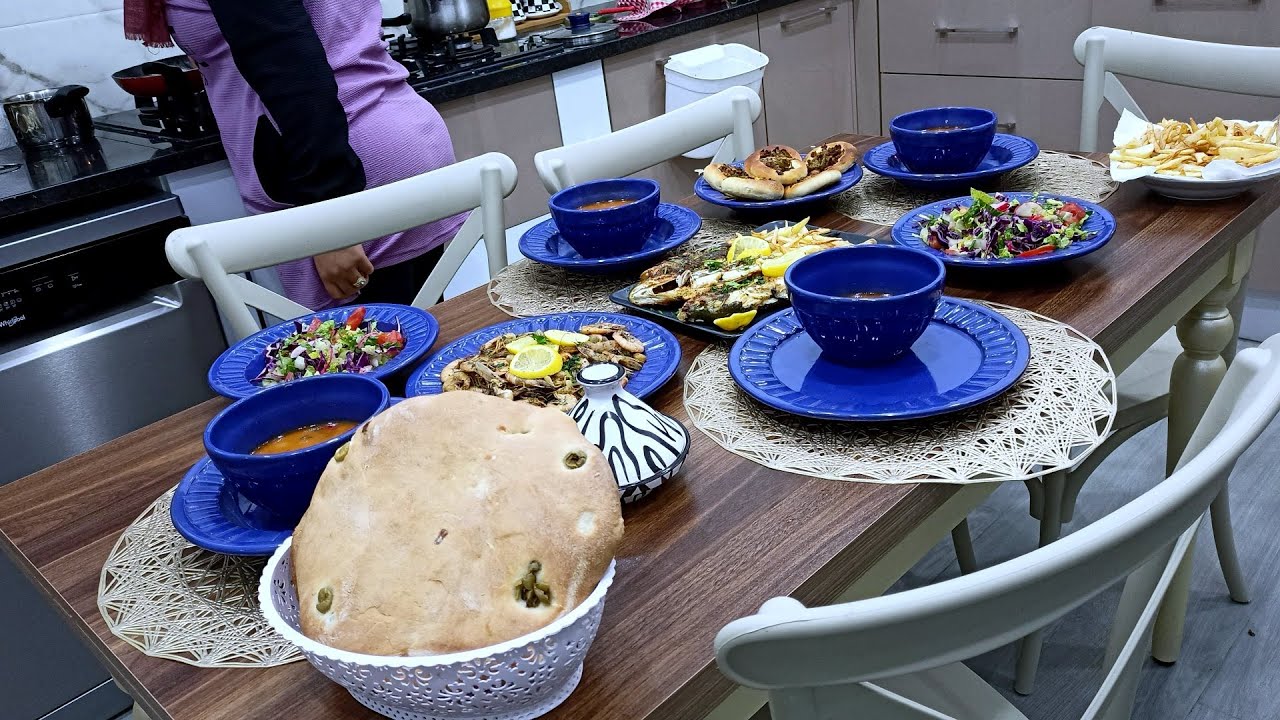 طاولة  3يوم رمضان 🌛الراجل التونسي كيف يدخل اخر لحظة للكوجينة 🥴😪كنافة للسهرية