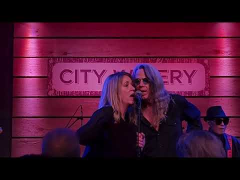 The Smithereens with John Cowsill & Vicki Peterson - No Matter What - Badfinger Cover