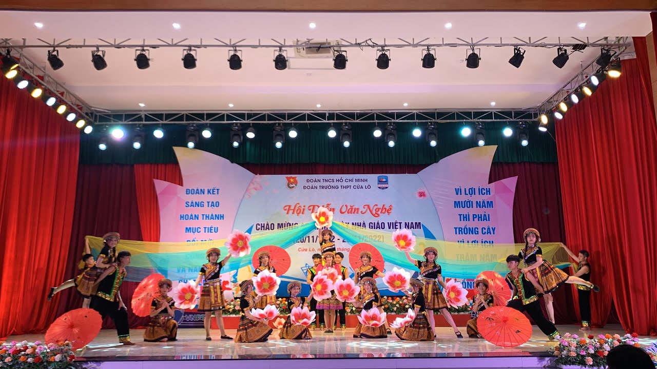 11D1K27-Múa Gieo chữ nơi lưng đồi - Hội diễn VN chào mừng ngày Nhà giáo Việt Nam 20/11/2022