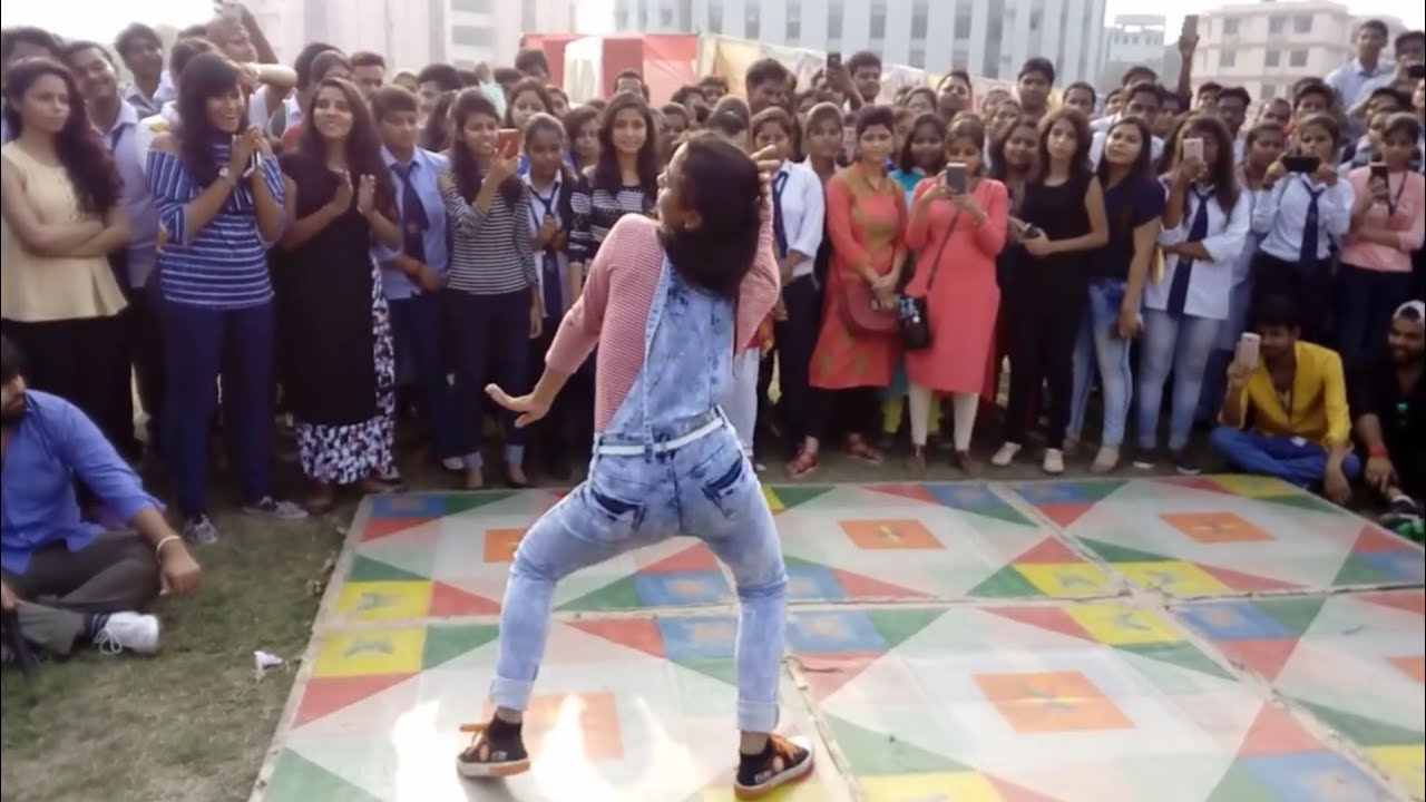 Girl dance video HD new college girls dance video girl perform in stage