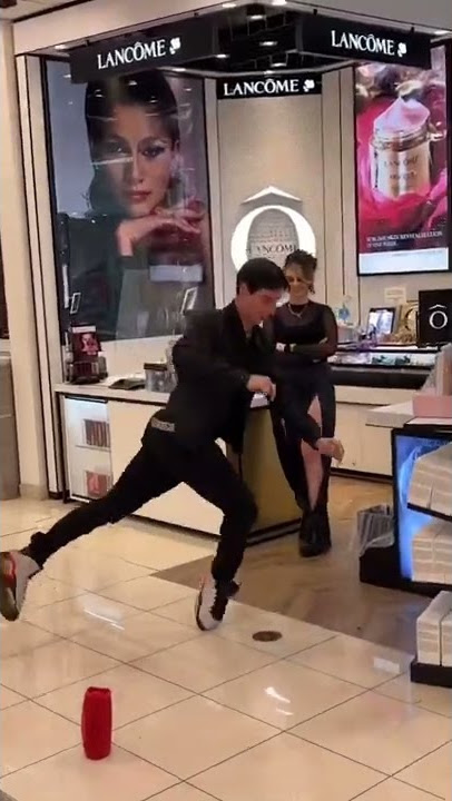 How to impress a girl with dance moves #shorts #L2L #Miami #Last2leave
