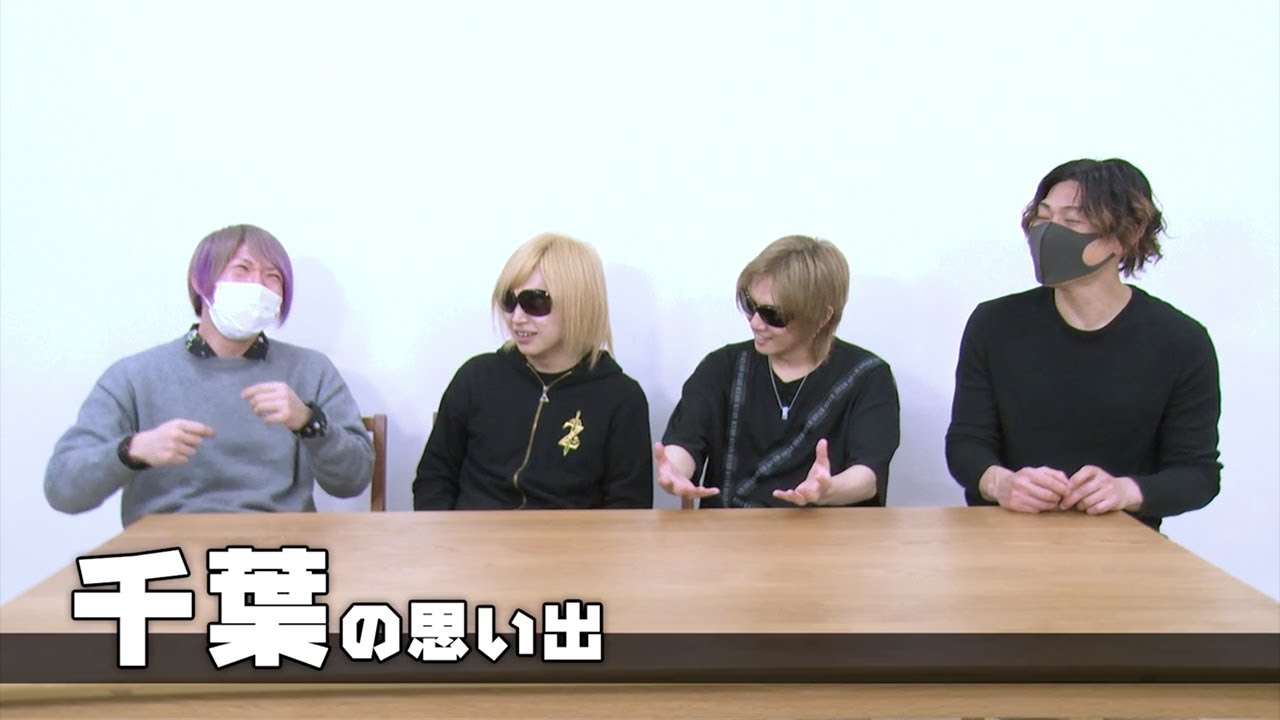 ゴールデンボンバー　Live Through The Year 2009 4月 44141351.3939538.L