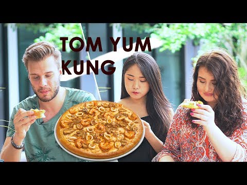 Tom Yum Kung Pizza | Foreigners try