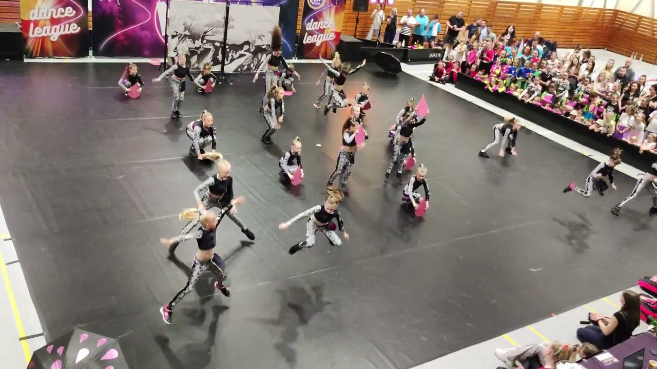 Pink is in the air Mia festival 1.5.2024 Český Krumlov YES Dance