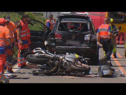 Wallisellen ZH: Motorradfahrer stirbt bei Unfall