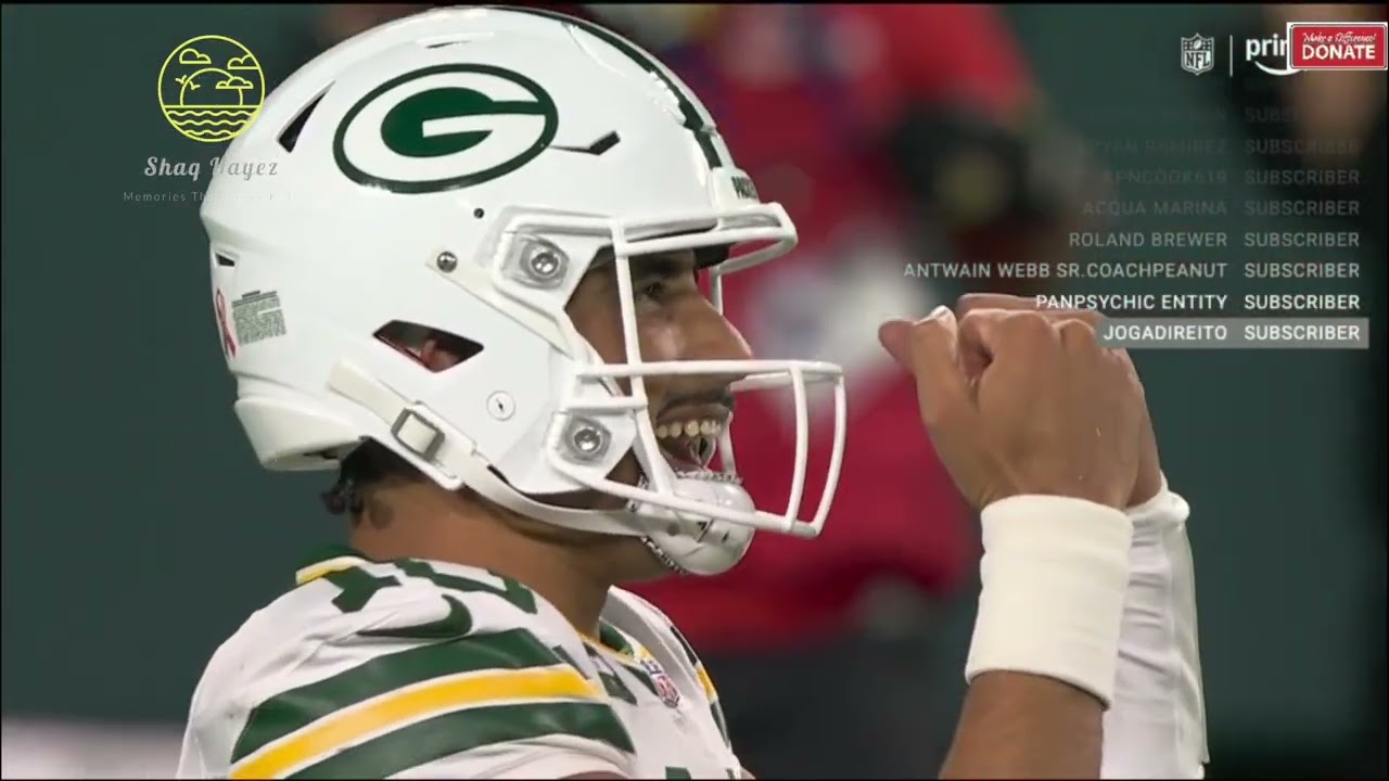 Amazing Catch! Football Player's Effort & Crowd's Reaction! 