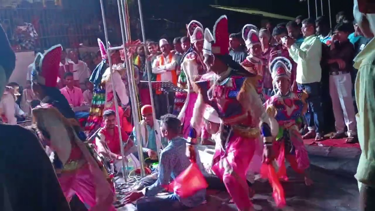 साहिल दादा च्या ढोलकी च्या तालावर काह पोर नाचलीत एक नंबर एन्ट्री डान्स 👌👌👌