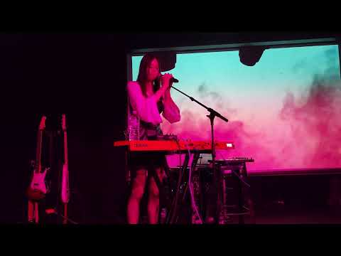 Elise Trouw The Losing Sleep Tour Lpr New York Ny 32723 Introduction To The Nyc Audience Elise Trouw The Losing Sleep Tour Lpr New York Ny 32723 Introduction To The Nyc Audience