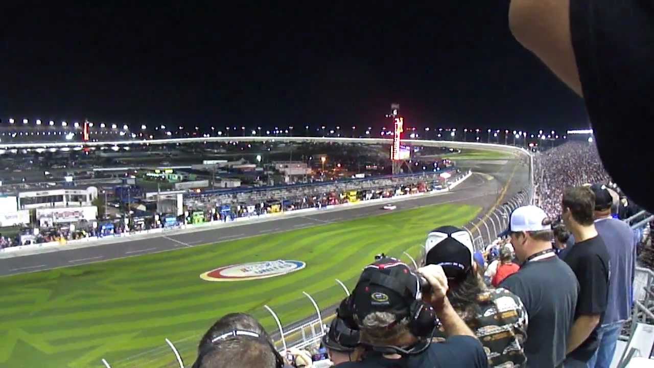 First Lap of the Daytona 500 YouTube