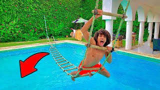 تحدى عبور حمام السباحه بدون لمس المياه !