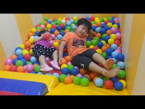 이지오, 이지아. 볼풀에서.20170812 170703