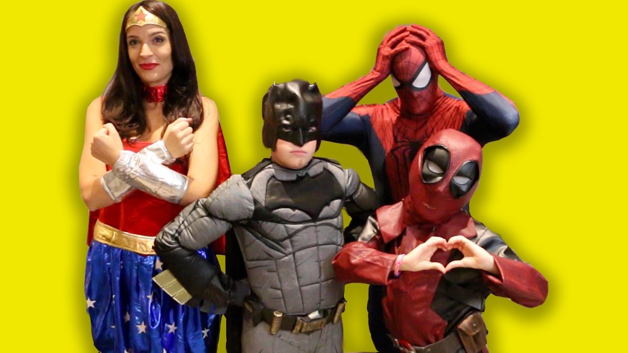 vlogs in spanish SPIDERMAN, WONDER WOMAN, BATMAN AND DEAD POOL??