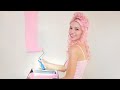 Julia Zelg Decorates Her New Home (Pink Vintage Decor)