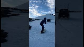 Snowsurfing in Hawaii 🏝️🏄🏻‍♂️ Mauna Kea, Big Island #hawaii