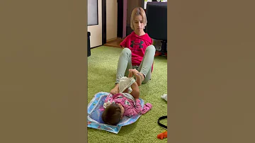 How I Change Diaper Armless No Arms Mom Family Mom Momlife Disability Girlwithwings 
