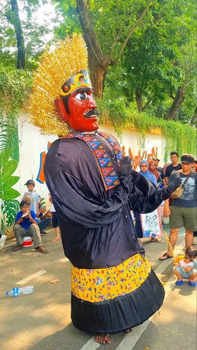 Ondel Ondel dancing at bkt