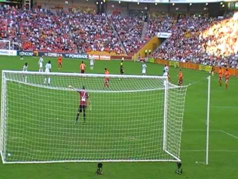 Koki Mizuno scores with a brilliant diving header against Brisbane Roar FC at Suncorp Stadium.