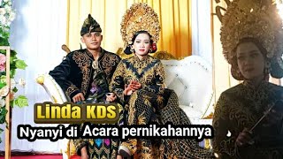 Linda KDS_nyanyi lagu sasak_Ulur kembang_di acara pernikahannya