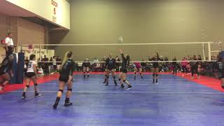 Heidi Dunkelmann back row hit