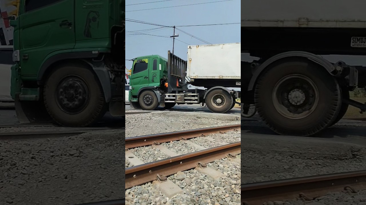Truk trailer perlahan melewati rel kereta di JPL #truktrailer #trukmania #huntingkeretaapi