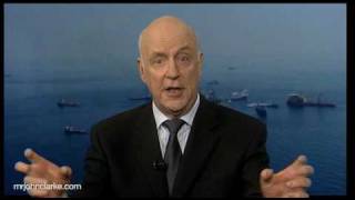 Clarke and Dawe - The US Oil Spill