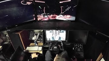 Elite dangerous triple screen with touch screen
