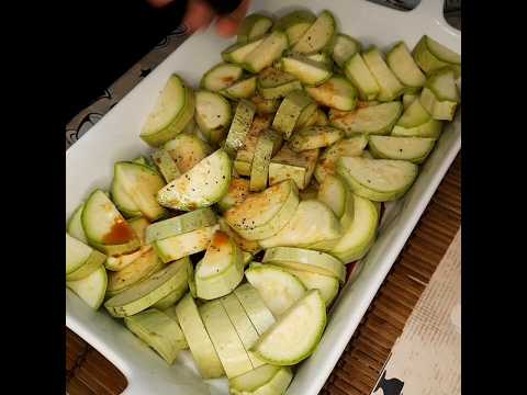 Кабачки в сметанном соусе.