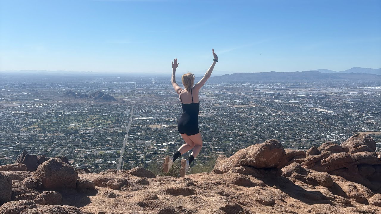 made that mountain my b**** AGAIN 💁🏼‍♀️⛰️ #camelbackmountain #echocanyontrail #scottsdalearizona 