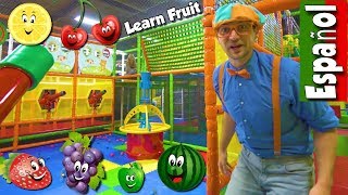 Aprende la Frutas con Blippi Español | Video Educacional para Niños sobre Patio de Juegos Interior