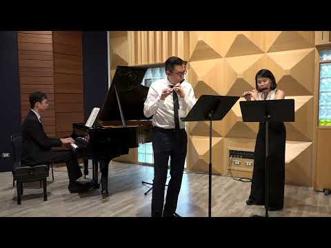Concerto in C RV 533 for two piccolos and piano by Vivaldi, 1st Movt