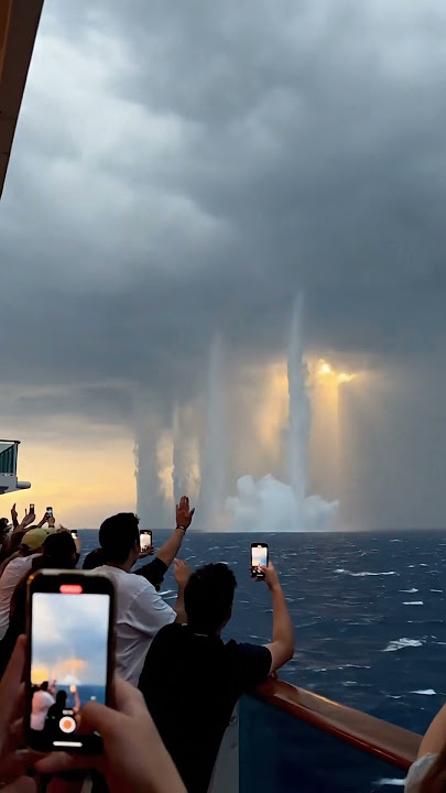 When the Sky Split Open Above the Ocean 🌧️⚡ A Rare Cloudburst at Sea 🌊✨