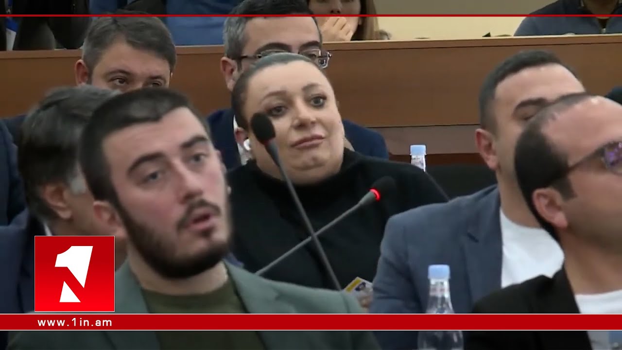 News report is. Newspaper article example. News report. Writing a report. News report is.