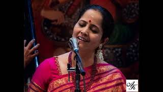 Smt. Gayathri Venkataraghavan - Ragam Thanam Pallavi - Charukesi (ragamalika swarams)