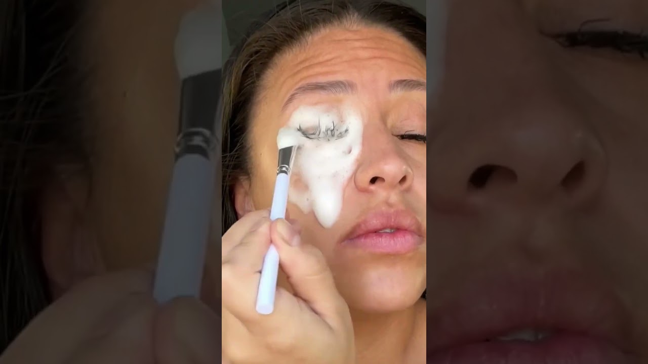 Wash your lash extensions 🧼 #cleanyourlashes #lashcleaning #cleanlashes #washyourlashes