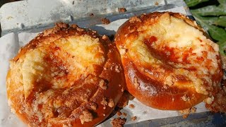 Soft Cream Cheese Buns!