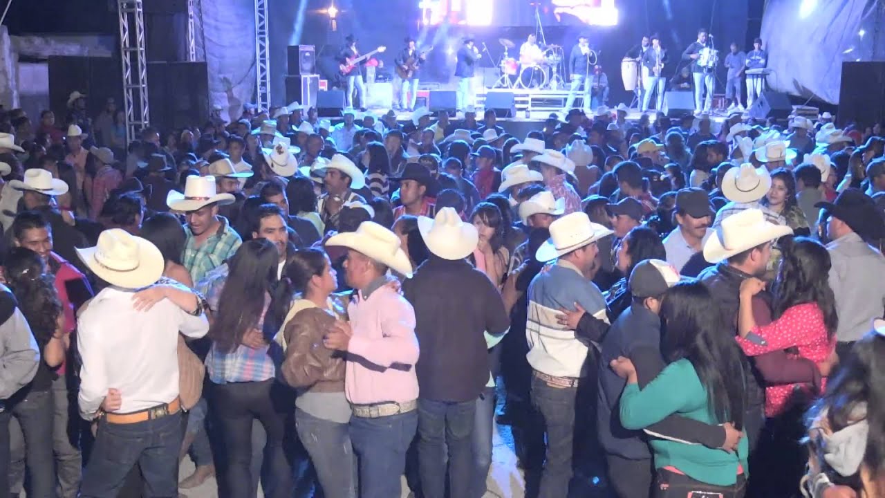 en Cañitas el Conjunto Invensible de Ags Bailazo en los 15 de Jazmin