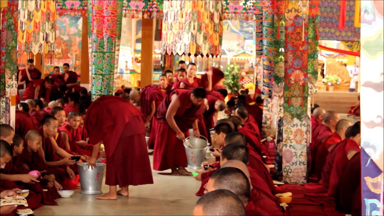 Lunch at Sera Lachi During The Great Prayer Festival