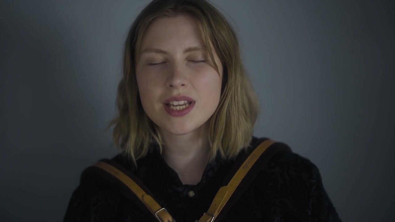 Susanna Leppänen & Vallitseva tilanne - Äitini mun (Virallinen musiikkivideo)