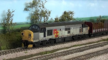 Class 37/4 with custom DCC sound - demonstration of 