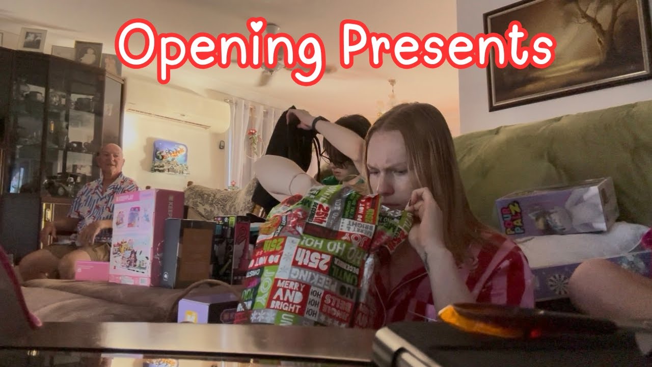 Christmas Haul!🎁🎄 | Vlogmas 2025 Days 24 & 25