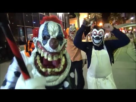 killer-clowns-halloween-scare-pranks