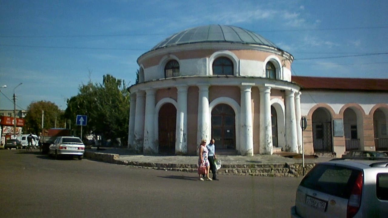 Рыльск кинотеатр сейм. Рыльск Курская область. Типичный Рыльск. Рыльск достопримечательности фото. Город Рыльск Курской области фото.