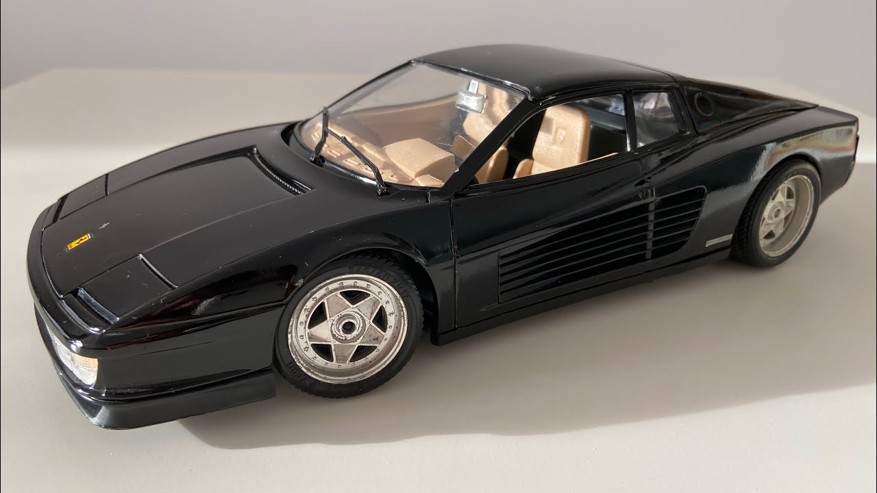 1984 Ferrari Testarossa 1:18 - Bburago - YouTube