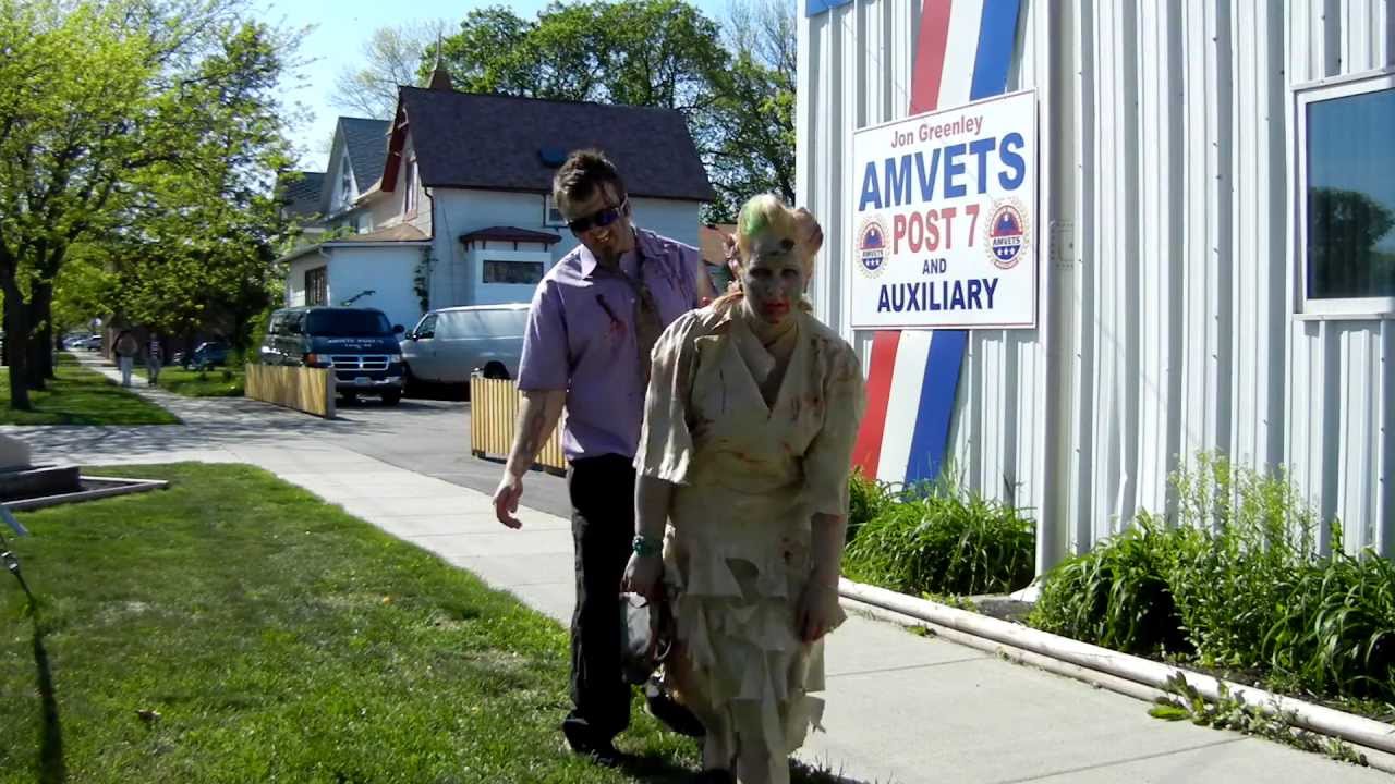 Fargo Zombie Pub Crawl 2012 012