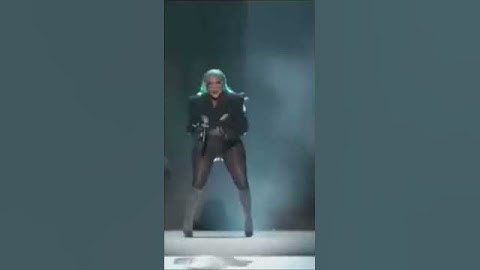 Thumbnail of Lil' Kim signature move (Live) BET Awards 2022